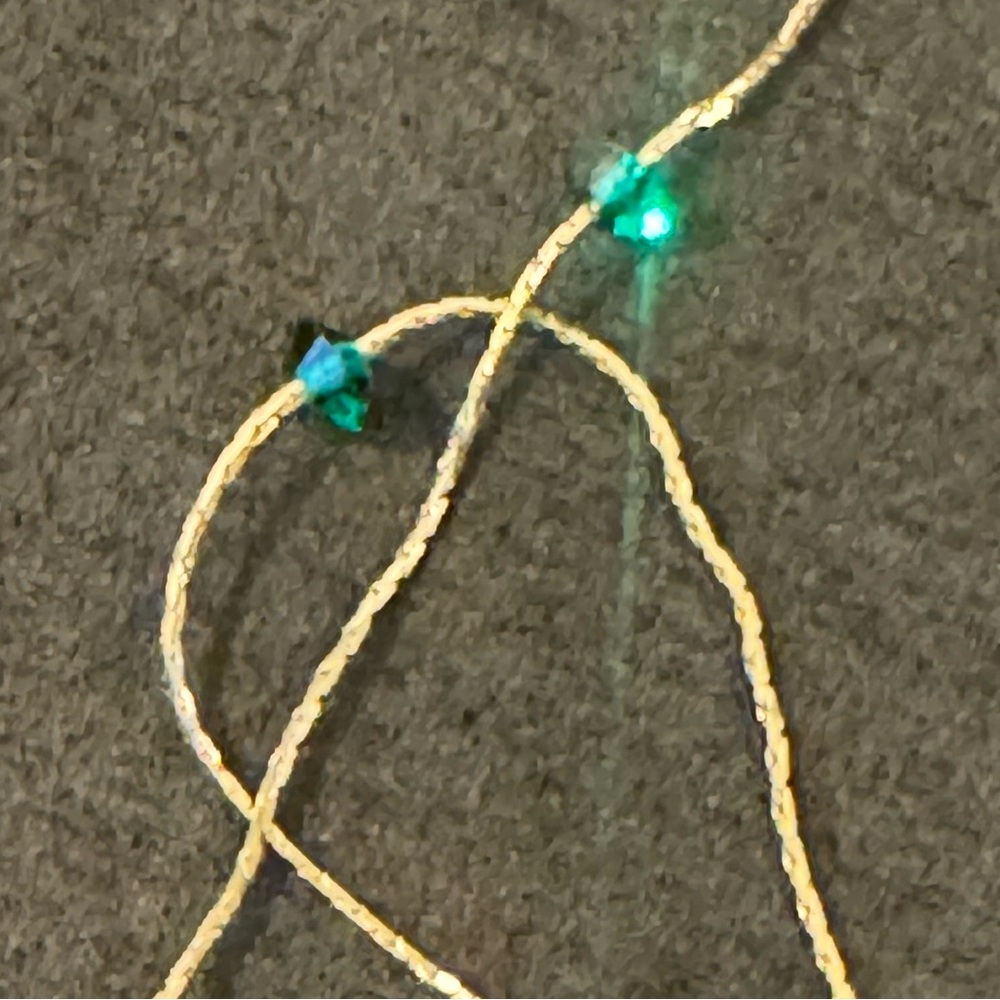 🛑🛑SOLD 🛑🛑Vintage Liquid Gold Necklace with Green Glass Crystals - Picture 15 of 17